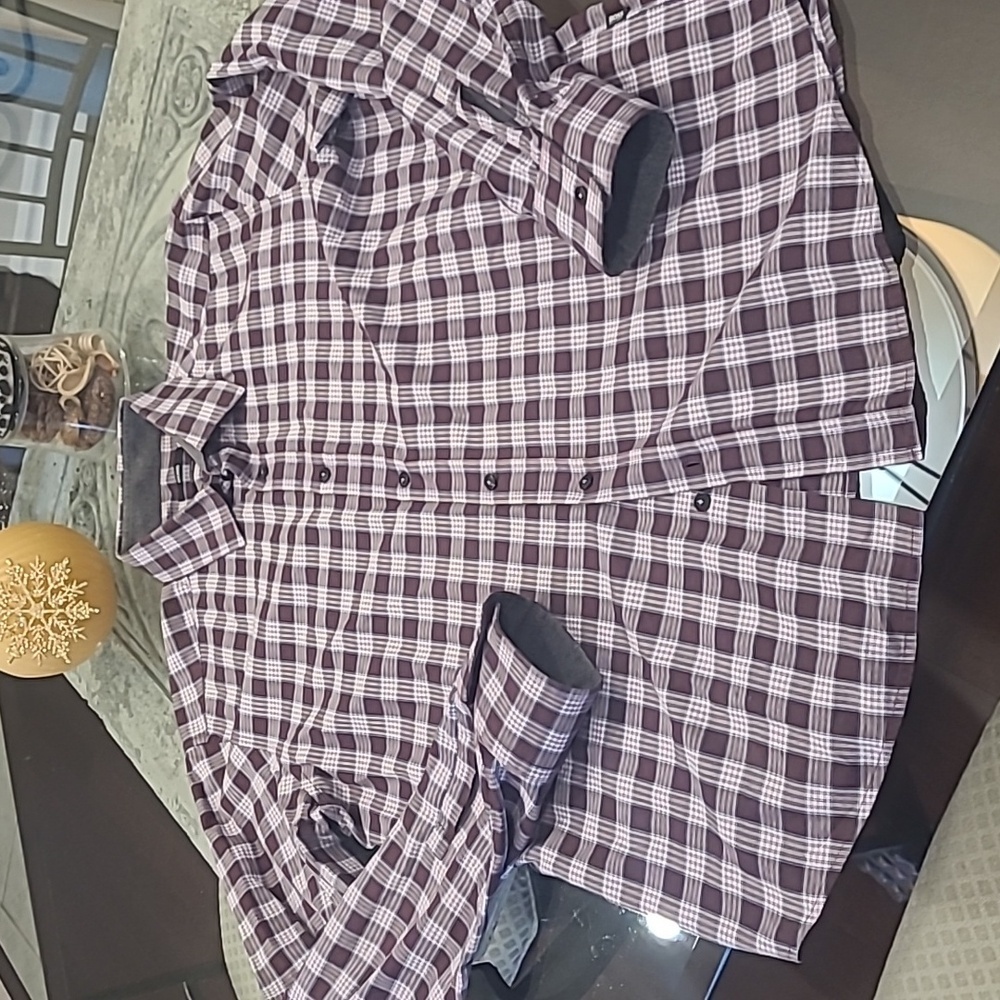 Hugo Boss men's button up dressy formal collared shirt like new large
